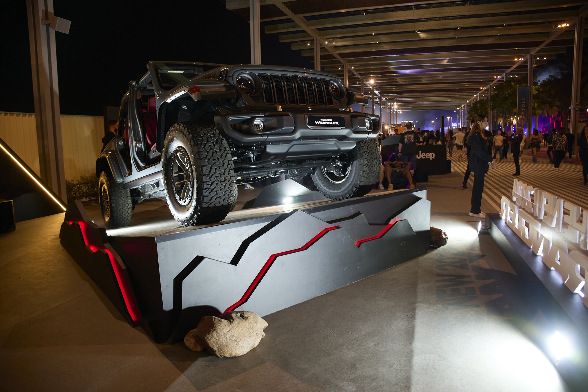 Jeep Wrangler display stand detail